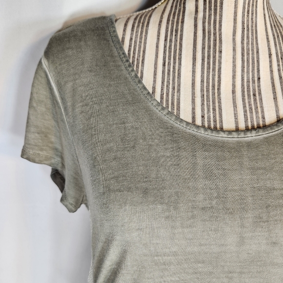 Crosby Grey Cap Sleeve Top w/ Sequin Side Panels Size Small - Picture 2 of 6